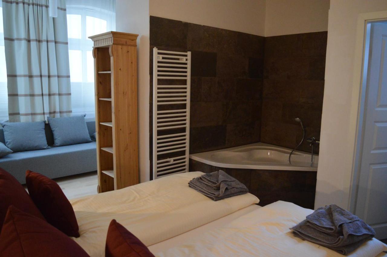 Groeperntorhaus Apartment เควดลินบวร์ก ภายนอก รูปภาพ